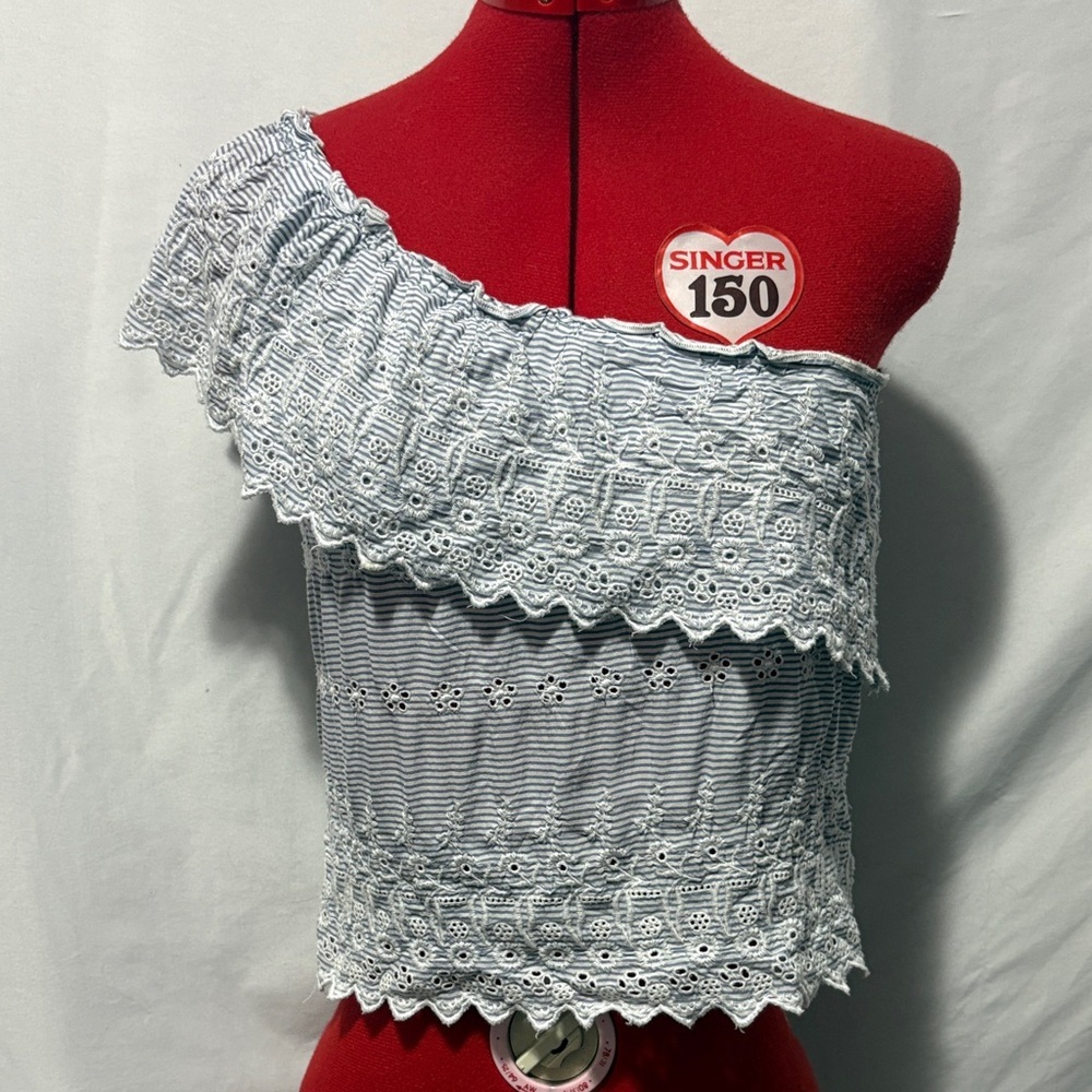 Elegant Off-Shoulder Eyelet Top XS272